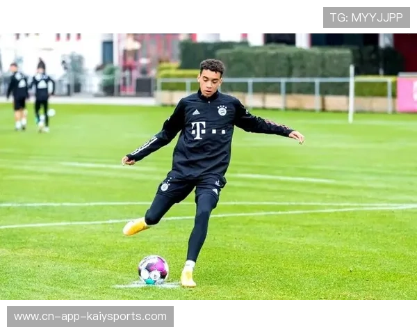 拜仁穆西亚拉脚下控球更精准：引领欧洲未来新风尚